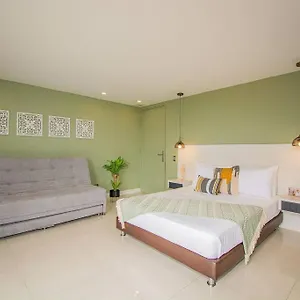 Apartamento Cozy In Poblado, Parking, No Fee 1107, Medellín